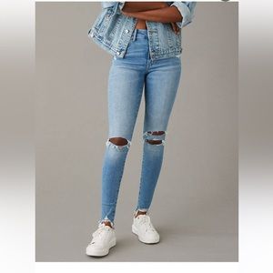 American Eagle Outfitters medium blue skinny Jeans, sz 2 jegging ankle